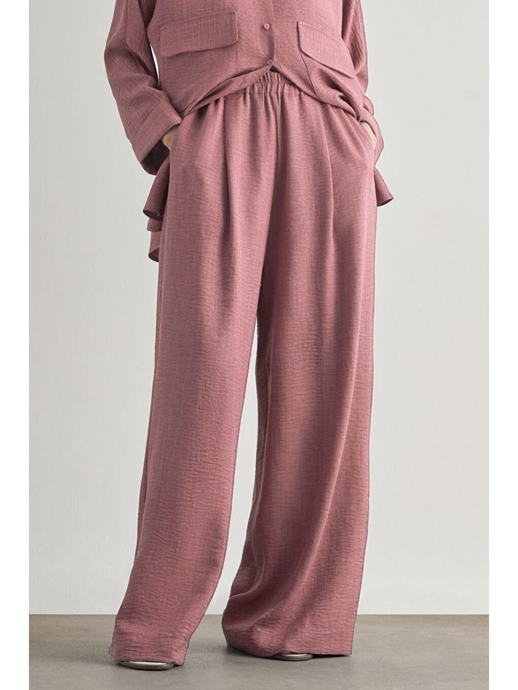 Keten Dokulu Beli Lastikli Pudra Pembe Bol Kesim Pantolon-1