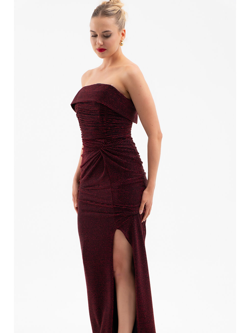 Kadın Bordo Straplez Yaka Düğüm Detay Uzun Abiye Elbise-1