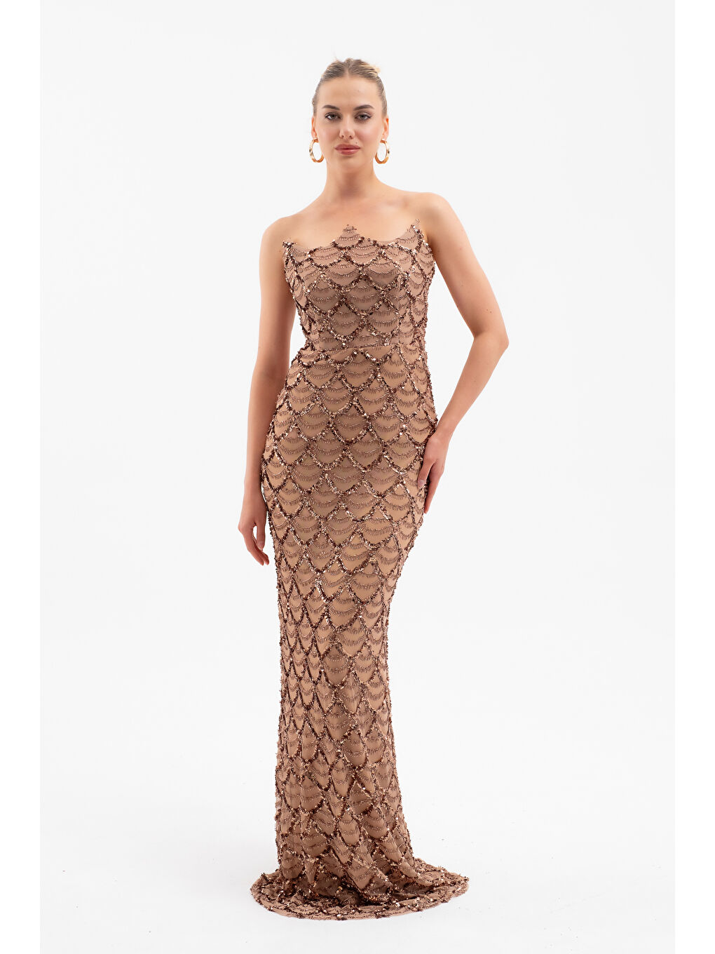 Kadın Kahverengi Dar Kalıp Straplez Boncuk İşlemeli Uzun Abiye Elbise-1