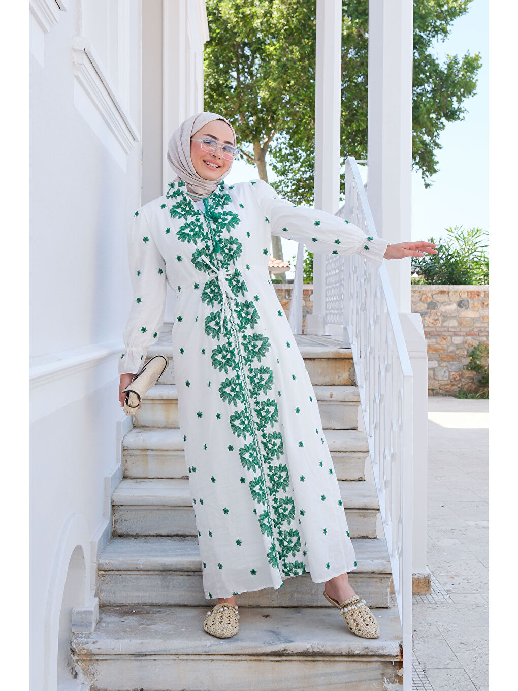 Çiçek Nakış Detay Elbise Yeşil