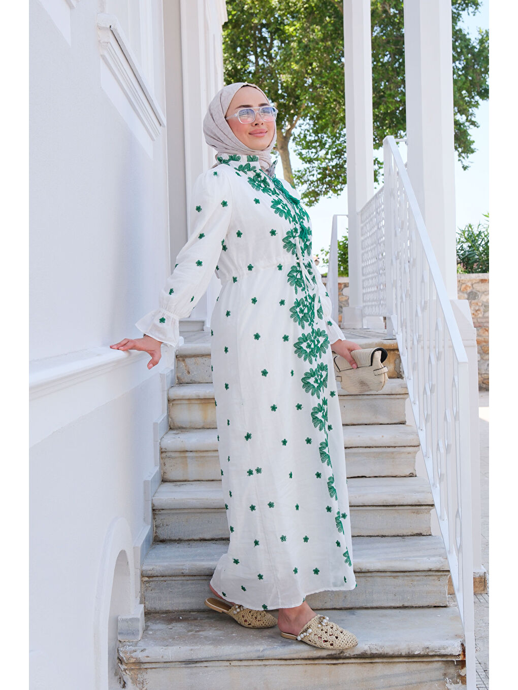 Çiçek Nakış Detay Elbise Yeşil-1