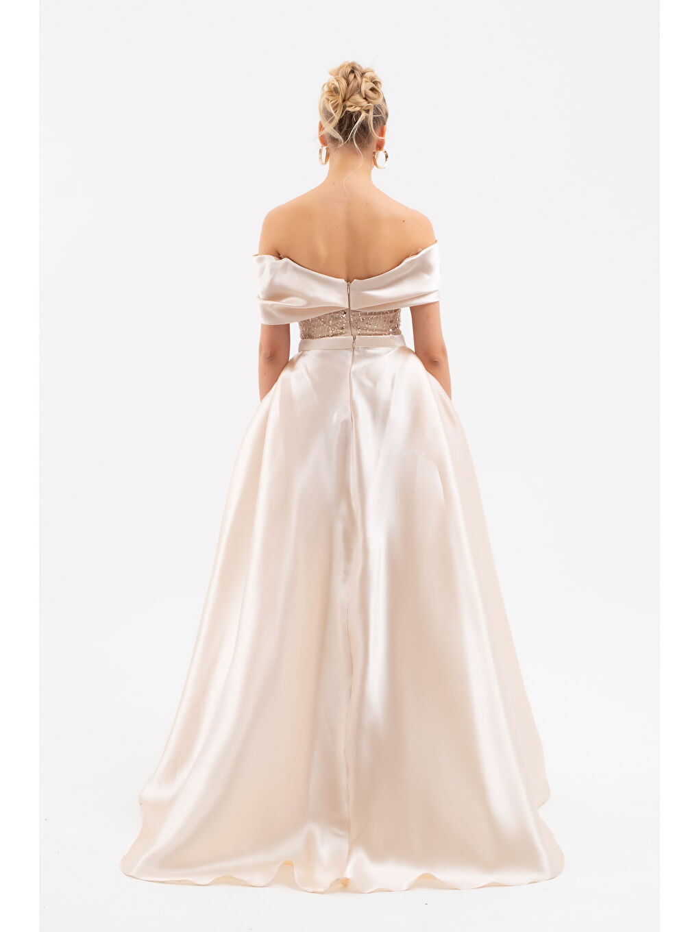 Kadın Bej Kayık Yaka Kuyruklu Uzun Abiye Elbise-5