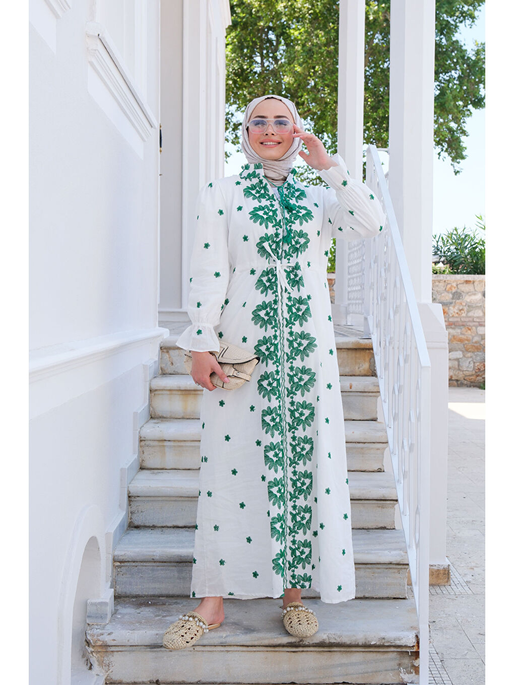 Çiçek Nakış Detay Elbise Yeşil-3