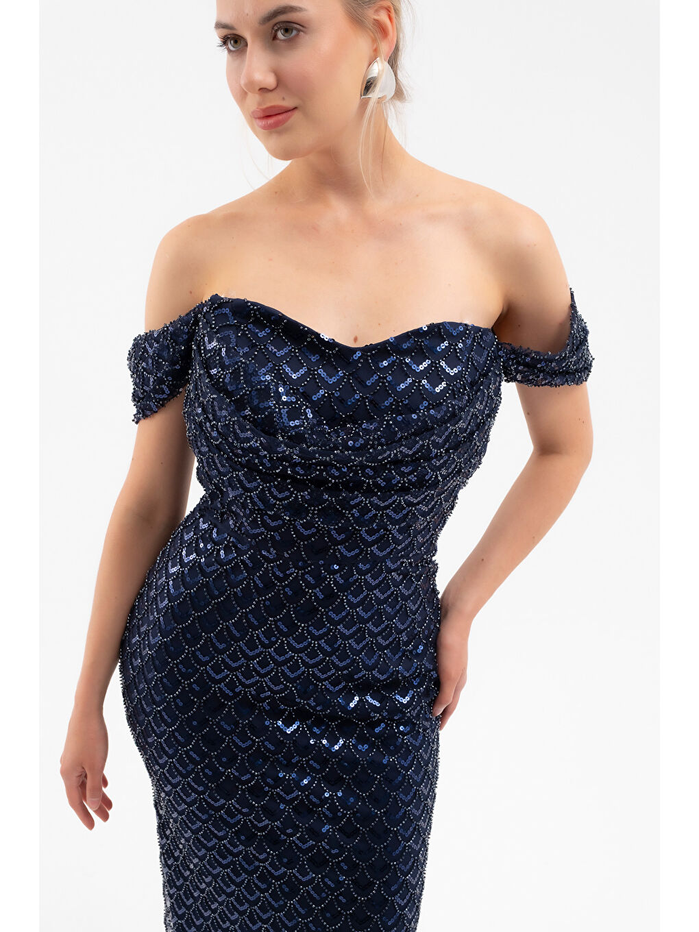 Kadın Lacivert Madonna Yaka Boncuklu Uzun Abiye Elbise-3