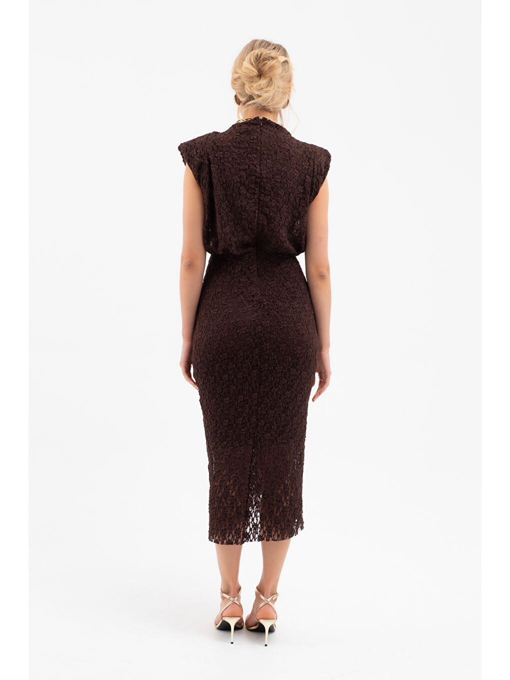 Kadın Kahverengi Gold Broşlu Dantel Elbise-5