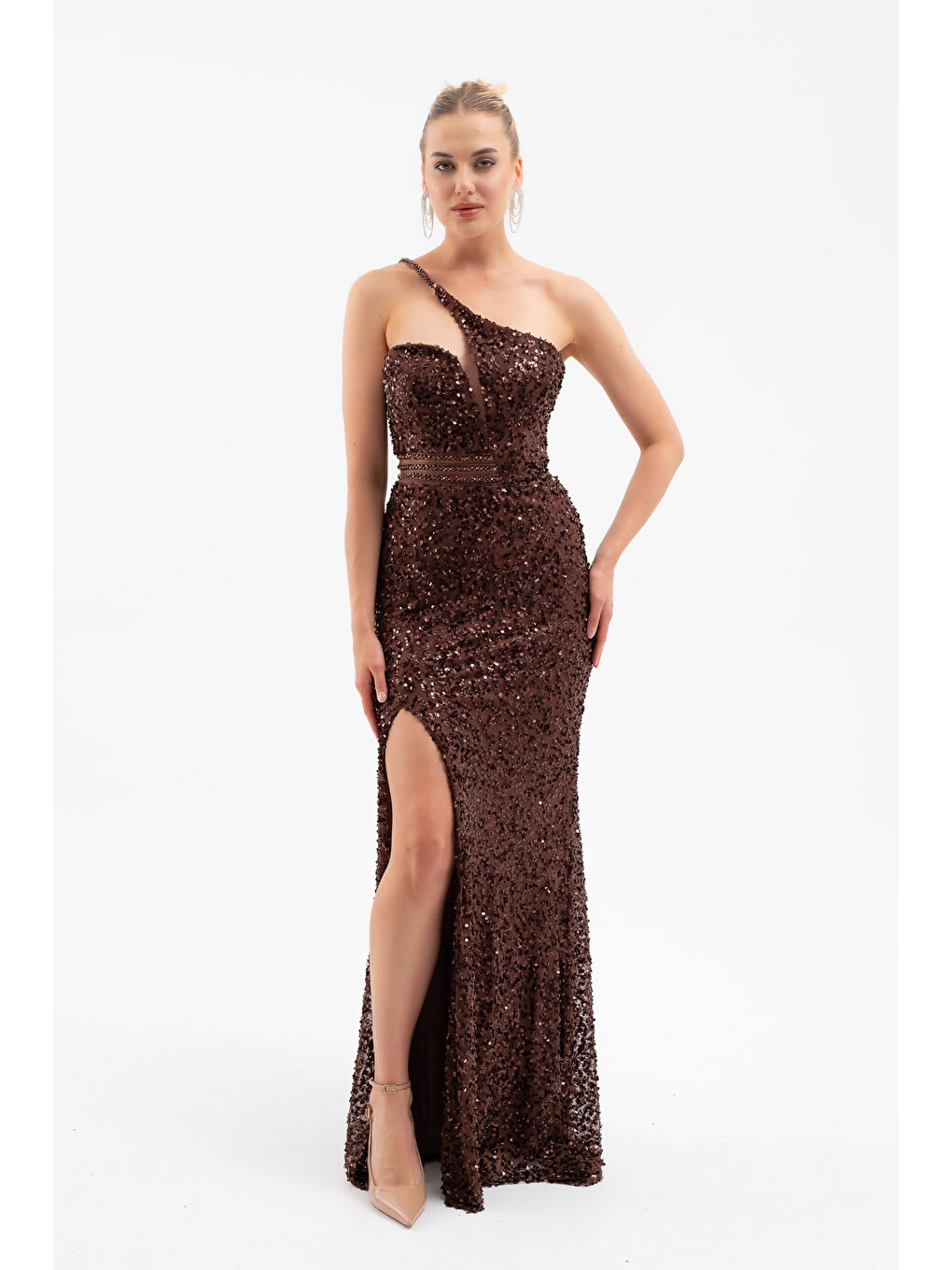 Kadın Kahverengi Bel Transparan Yırtmaçlı Payetli Uzun Abiye Elbise