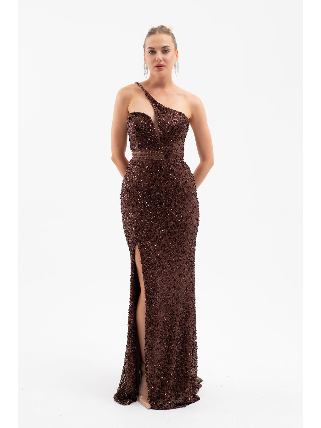 Kadın Kahverengi Bel Transparan Yırtmaçlı Payetli Uzun Abiye Elbise-1