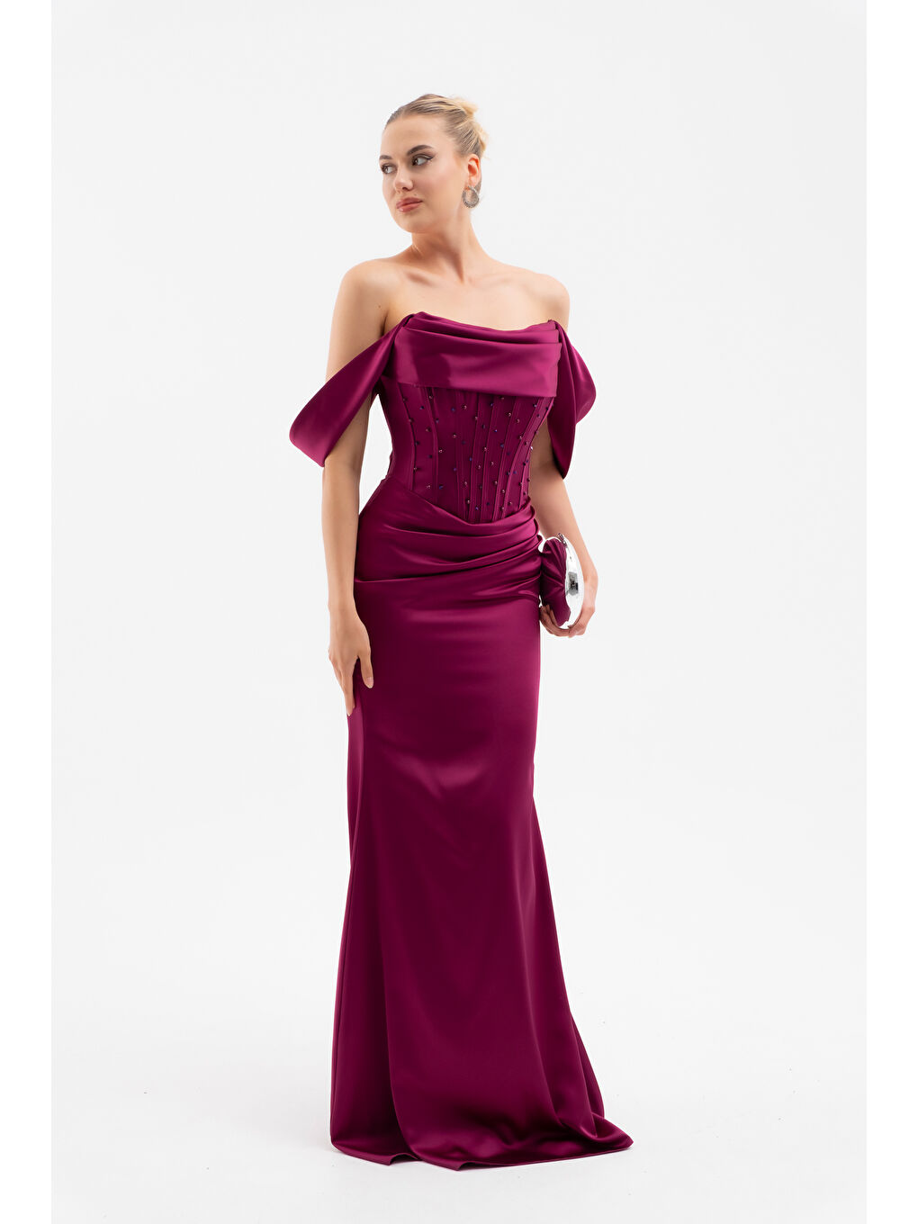 Kadın Mürdüm Kayık Yaka Boncuklu Uzun Saten Abiye Elbise-2