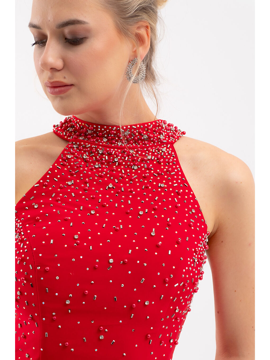 Kadın Kırmızı Halter Yaka Taşlı Uzun Abiye Elbise-3