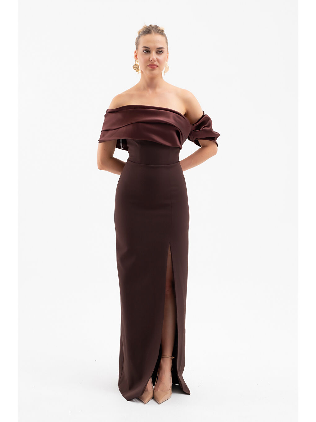 Kadın Kahverengi Yaka Detaylı Yırtmaçlı Uzun Abiye Elbise-2