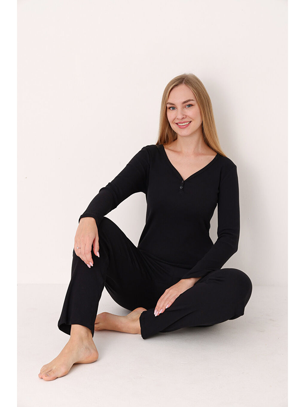 Siyah Patlı V Yaka Pijama Takım