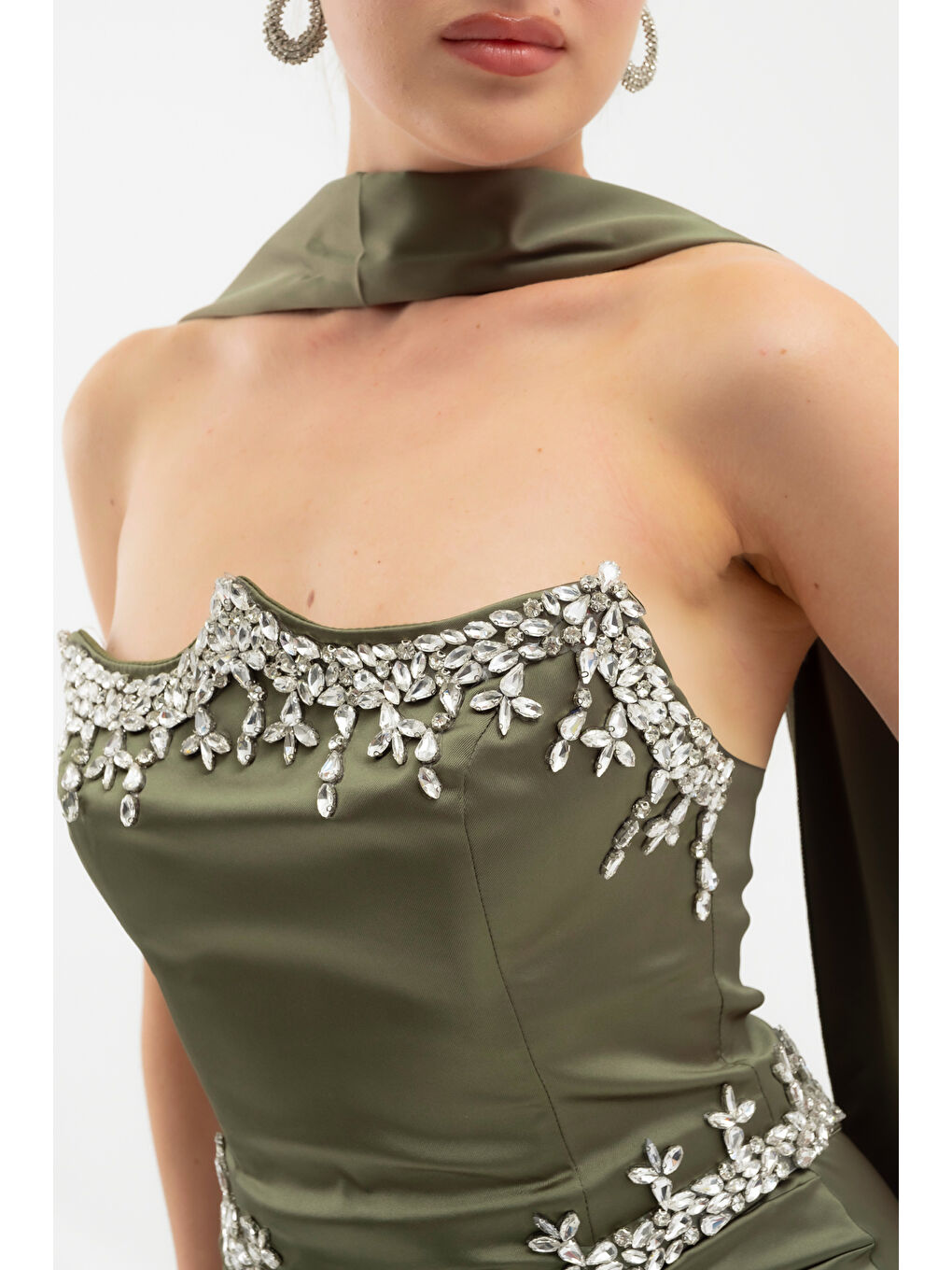 Kadın Haki Straplez Taşlı Uzun Saten Abiye Elbise-3