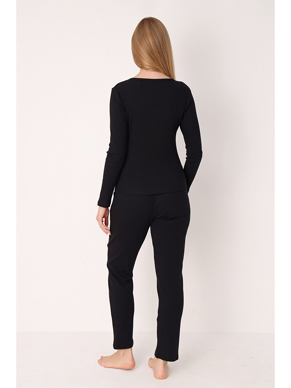 Siyah Patlı V Yaka Pijama Takım-4