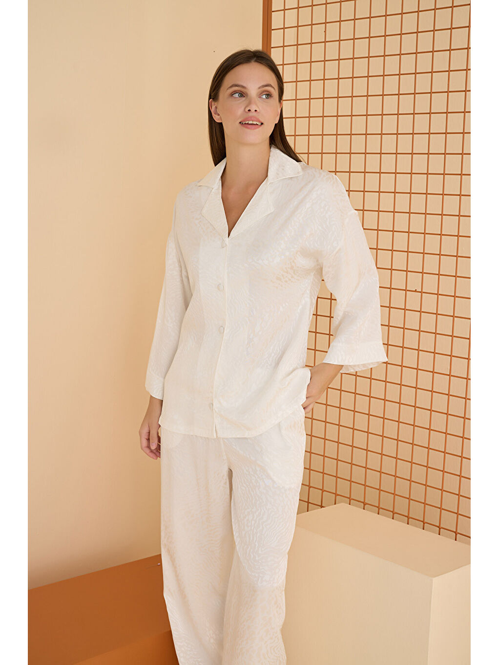 Ekru Önden Düğmeli Pijama Takım-1