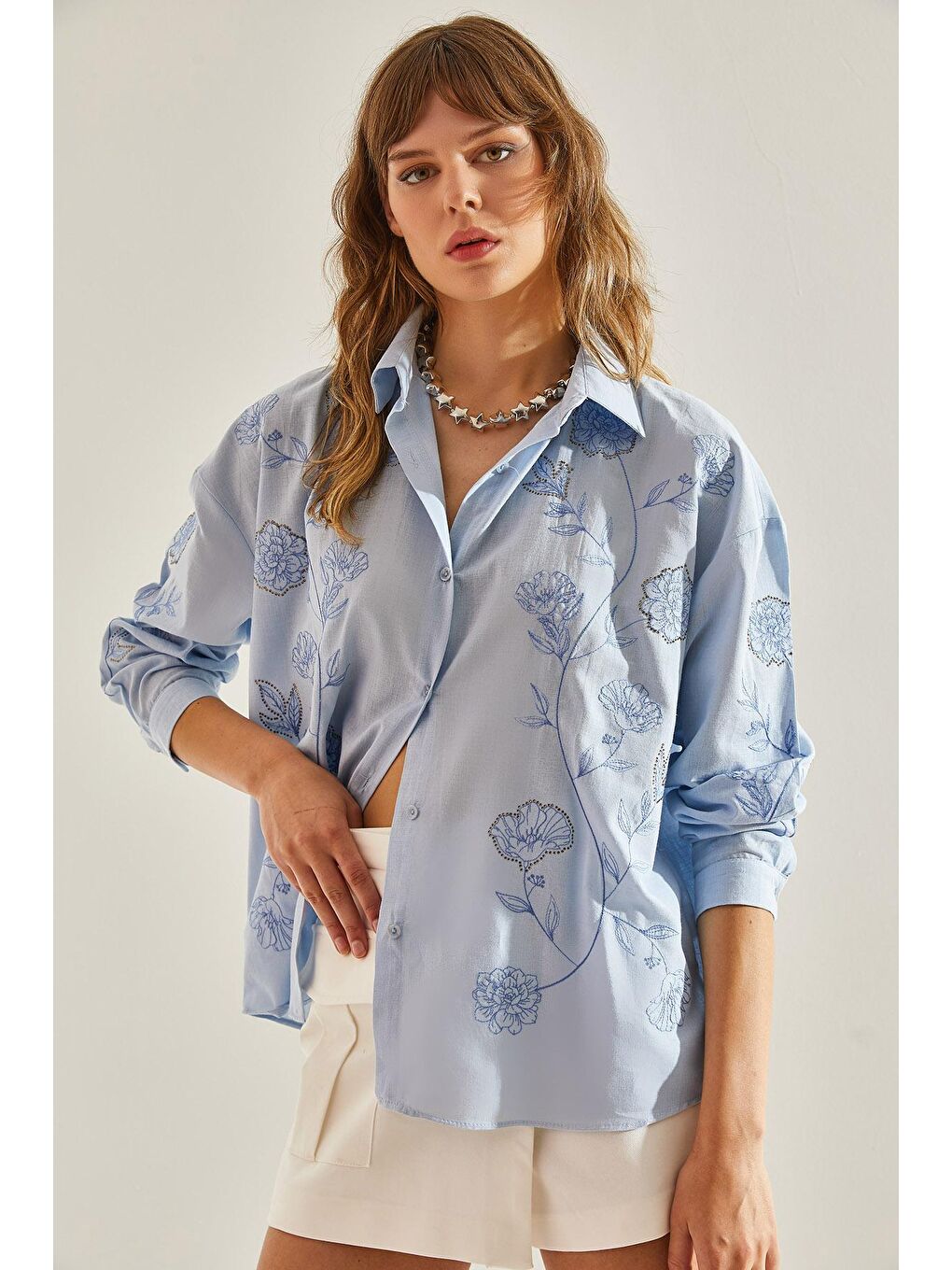 Mavi Kadın Asimetrik Kadın Çiçek Desenli Nakış İşlemeli Keten Oversize Gömlek