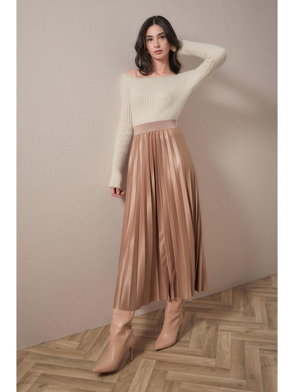 Bej Basic Beli Lastikli Piliseli Etek-1