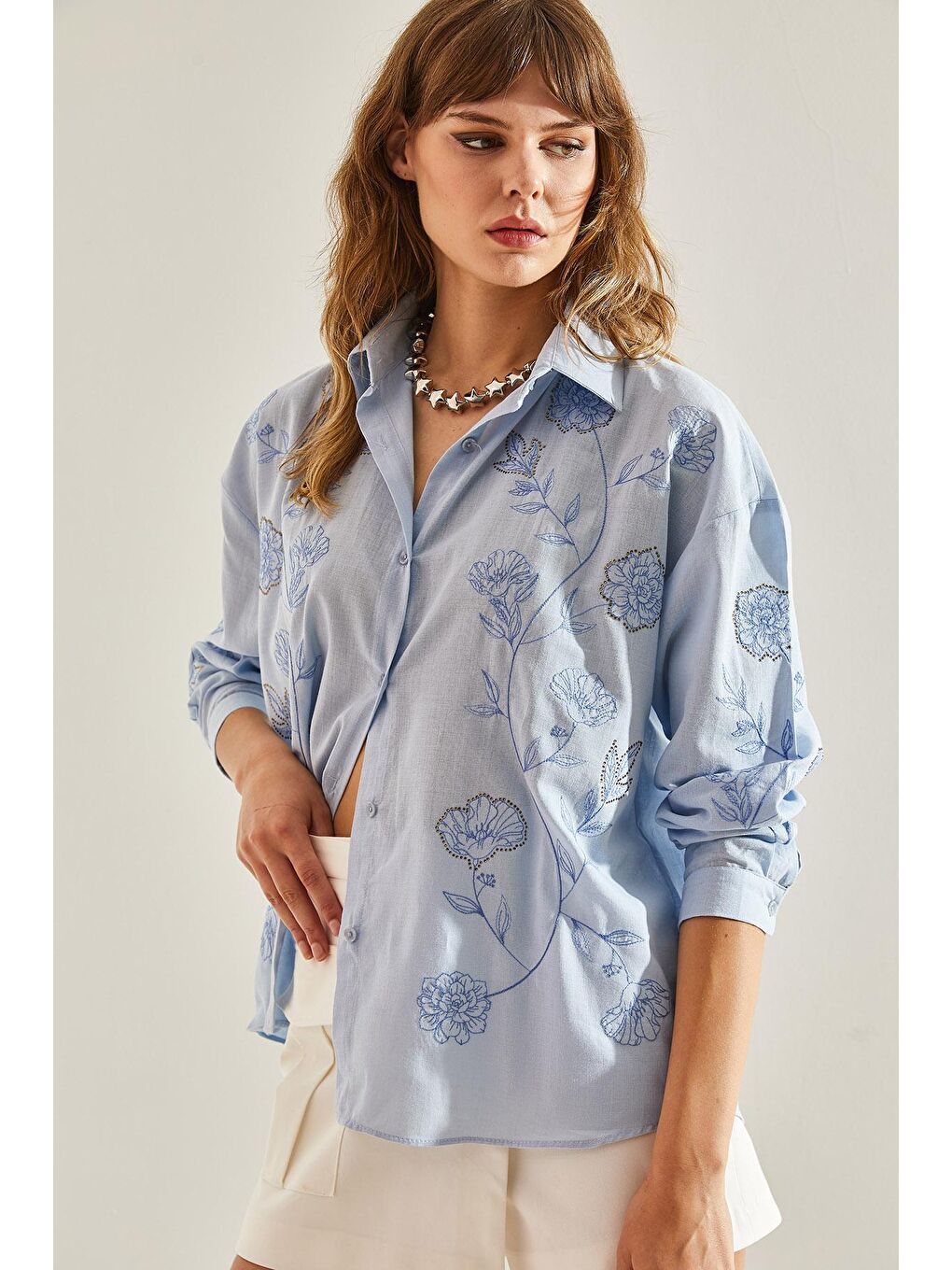 Mavi Kadın Asimetrik Kadın Çiçek Desenli Nakış İşlemeli Keten Oversize Gömlek-4