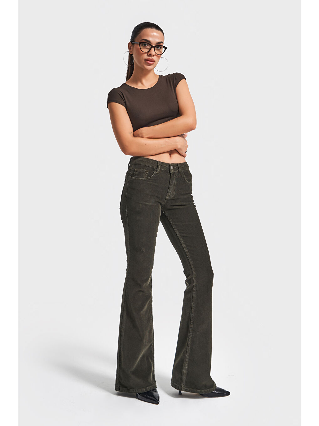 Kadın Haki Renk 26w5-15 Low Waist Flare Fit İnce Fitilli Velvet Kadife Kumaş Pantolon-1