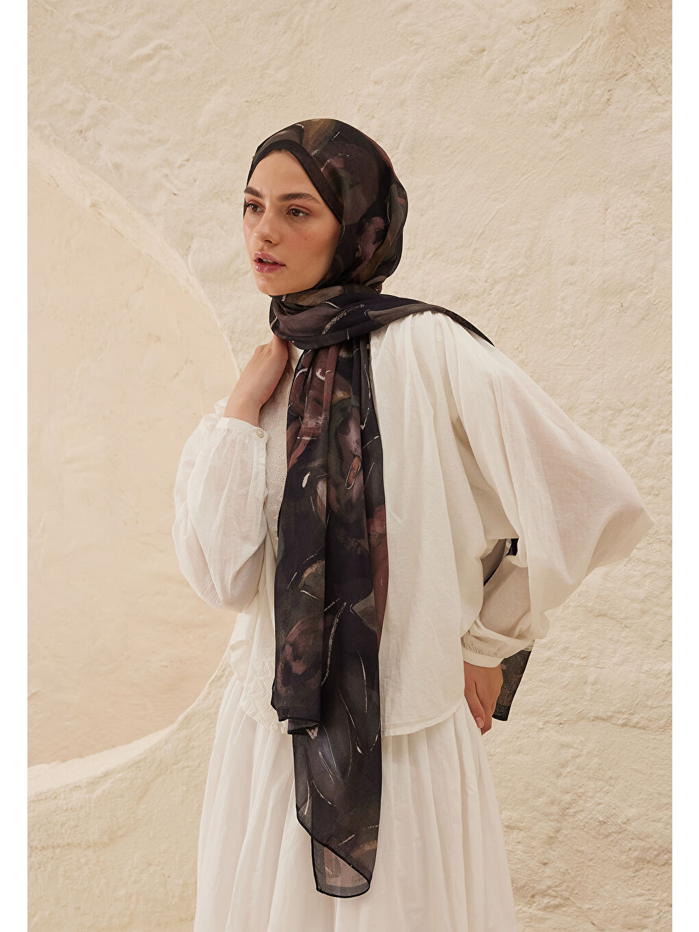 Pembe Dark Garden Desen Rami Şal Gülkurusu