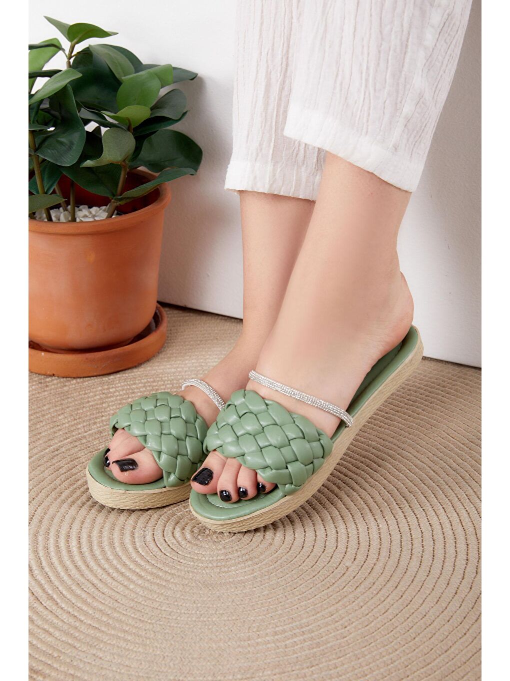 Kadın Yeşil Taşlı Terlik - 25542