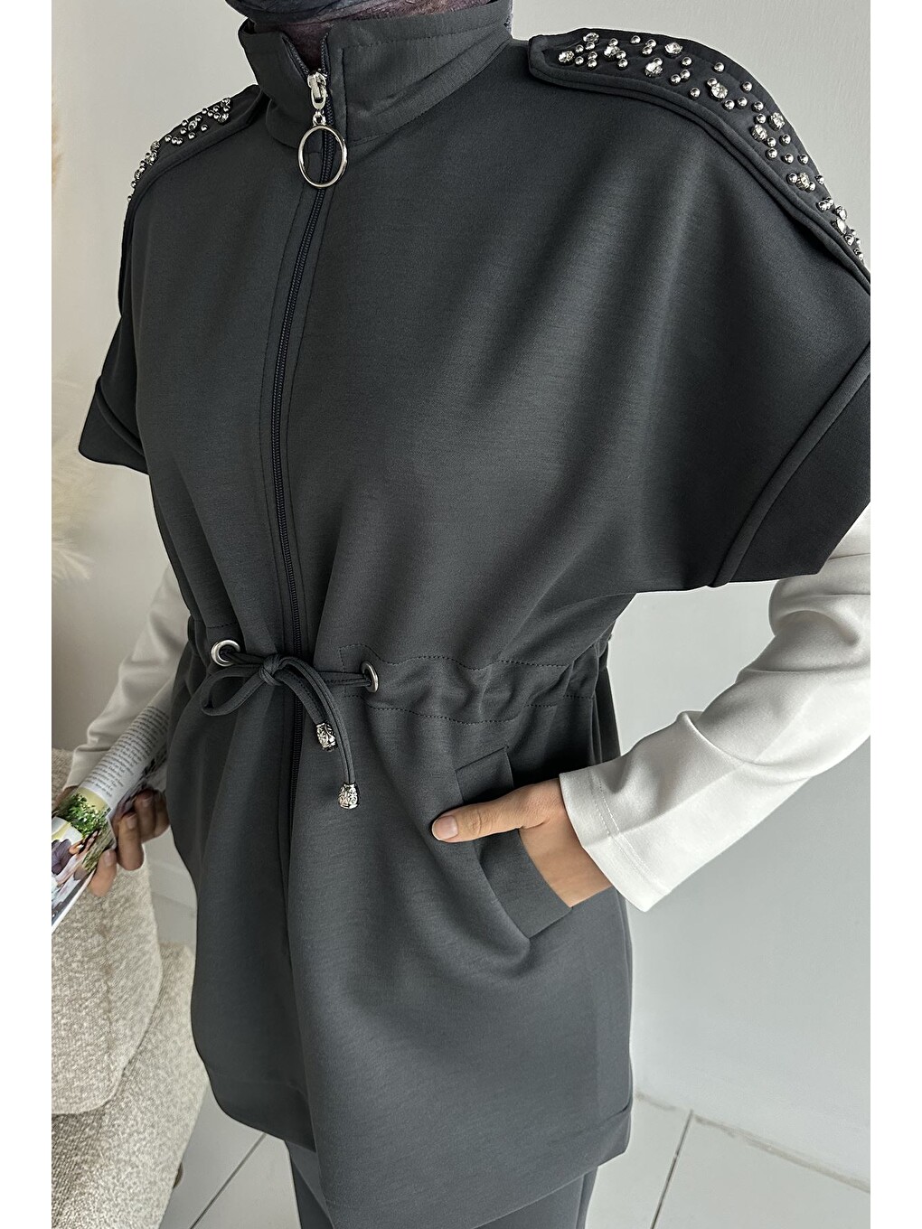 Gri Bel Lastikli Pantolon Taş İşlemeli Tunik Bluz Tesettür Üçlü Takım-6