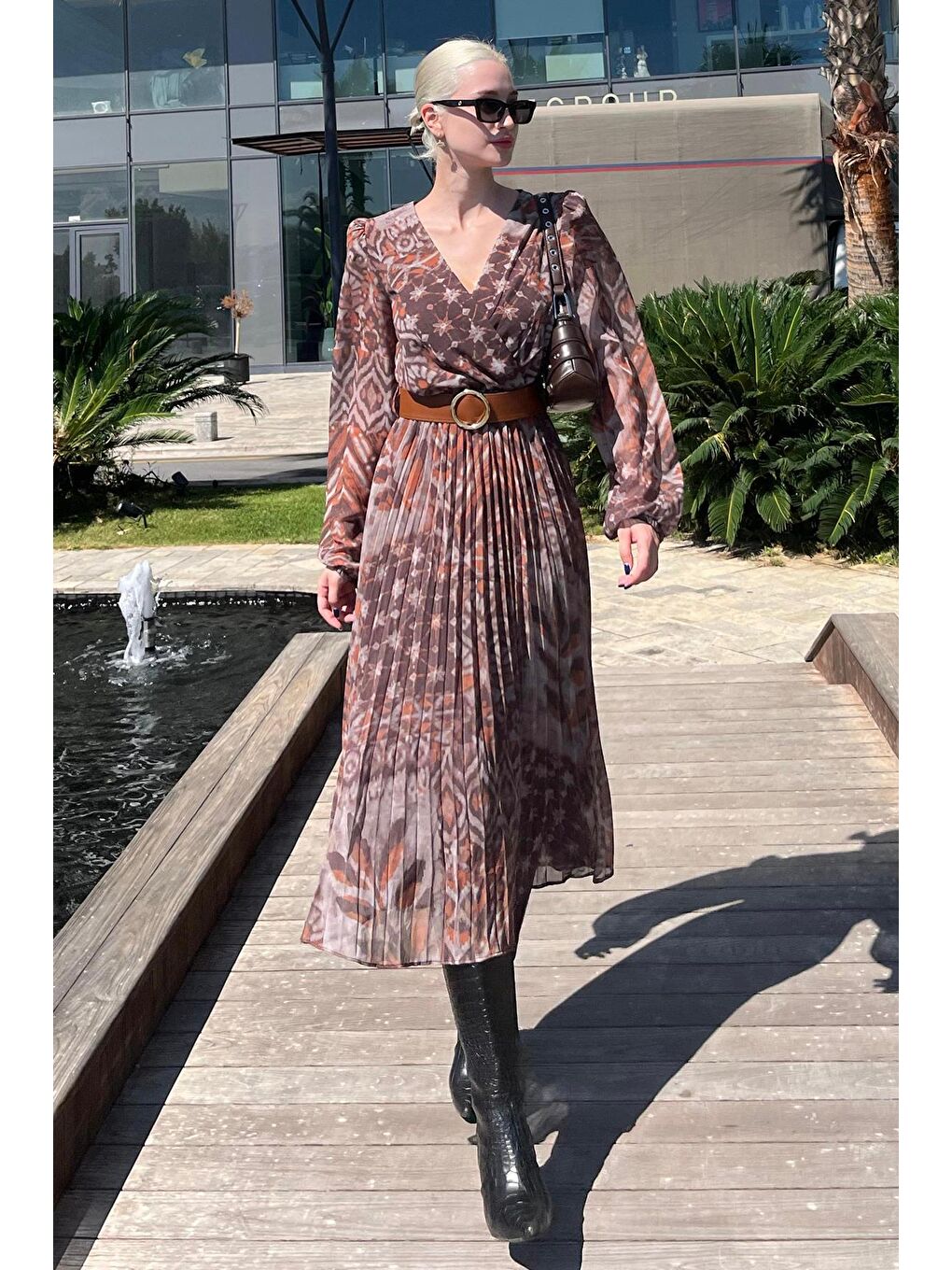 Turuncu V Yaka Beli Lastikli Desenli Şifon Elbise Mg2225-2