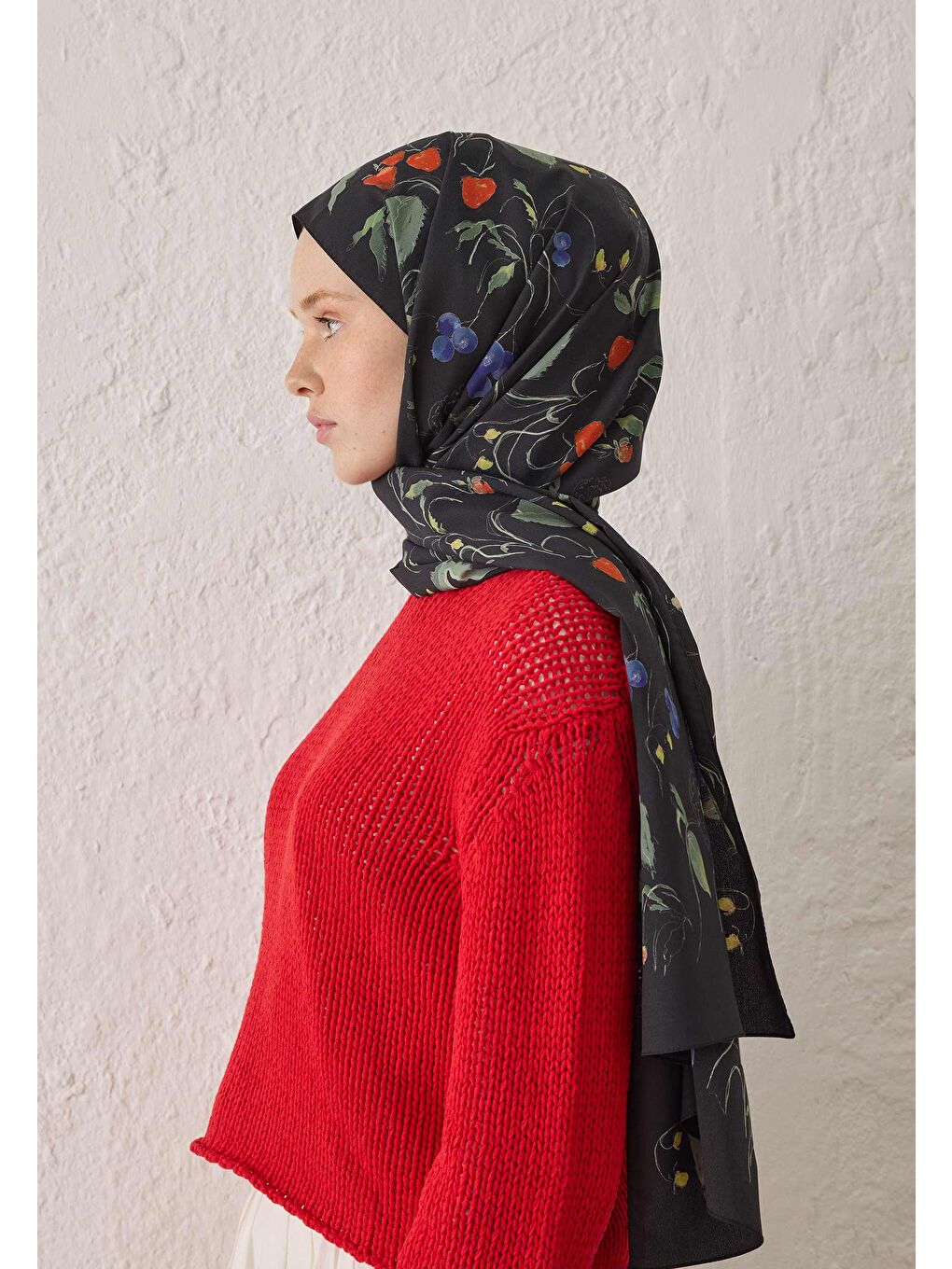 Strawberry Desen Şal Siyah-3