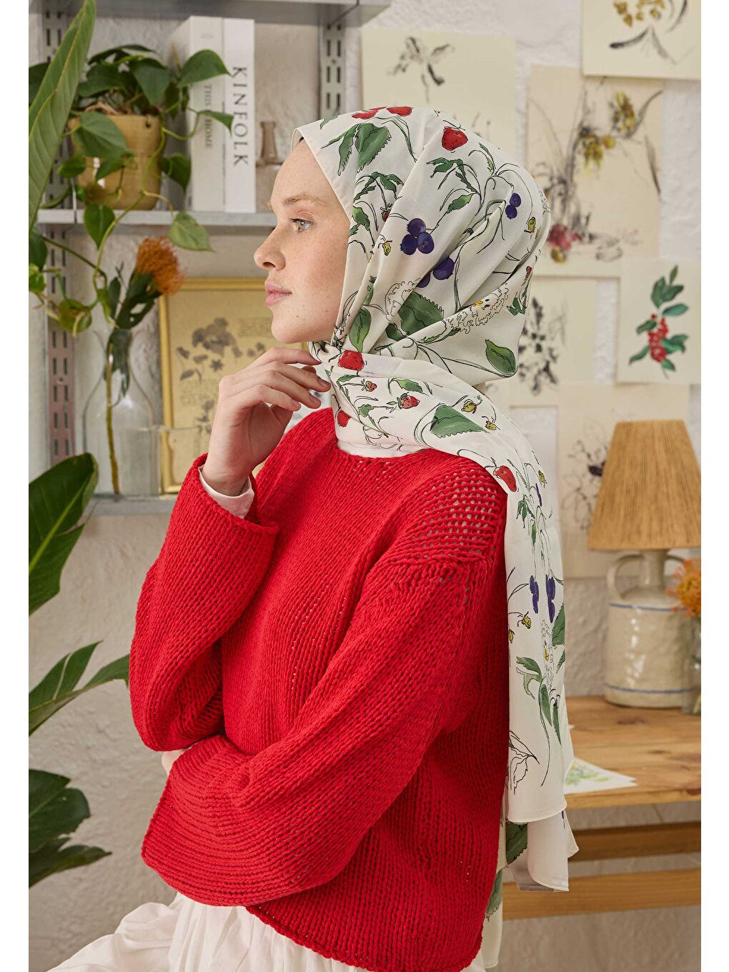 Strawberry Desen Şal Ekru