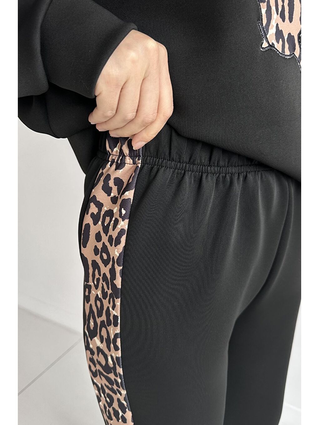 Siyah Leopar Desenli Kadın Tesettür Tunik Pantolon İkili Takım-8