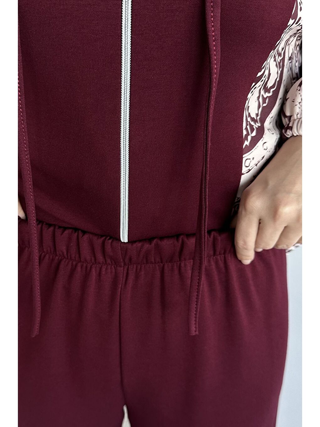 Bordo Dijital Baskılı Kapüşonlu Tunik Bel Lastikli Pantolon Tesettür İkili Takım-6