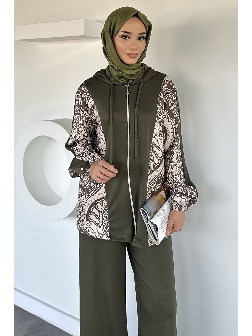 Haki Dijital Baskılı Kapüşonlu Tunik Bel Lastikli Pantolon Tesettür İkili Takım-3