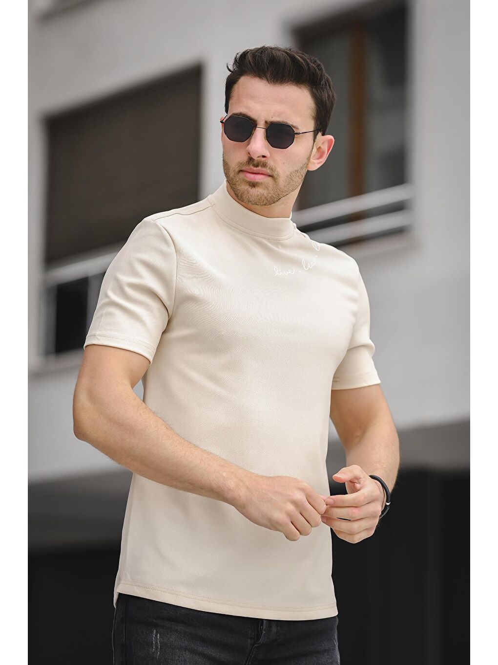 Bej Slim Fit Elastanlı Baskılı Yarım Balıkçı Boğazlı Erkek Tişört