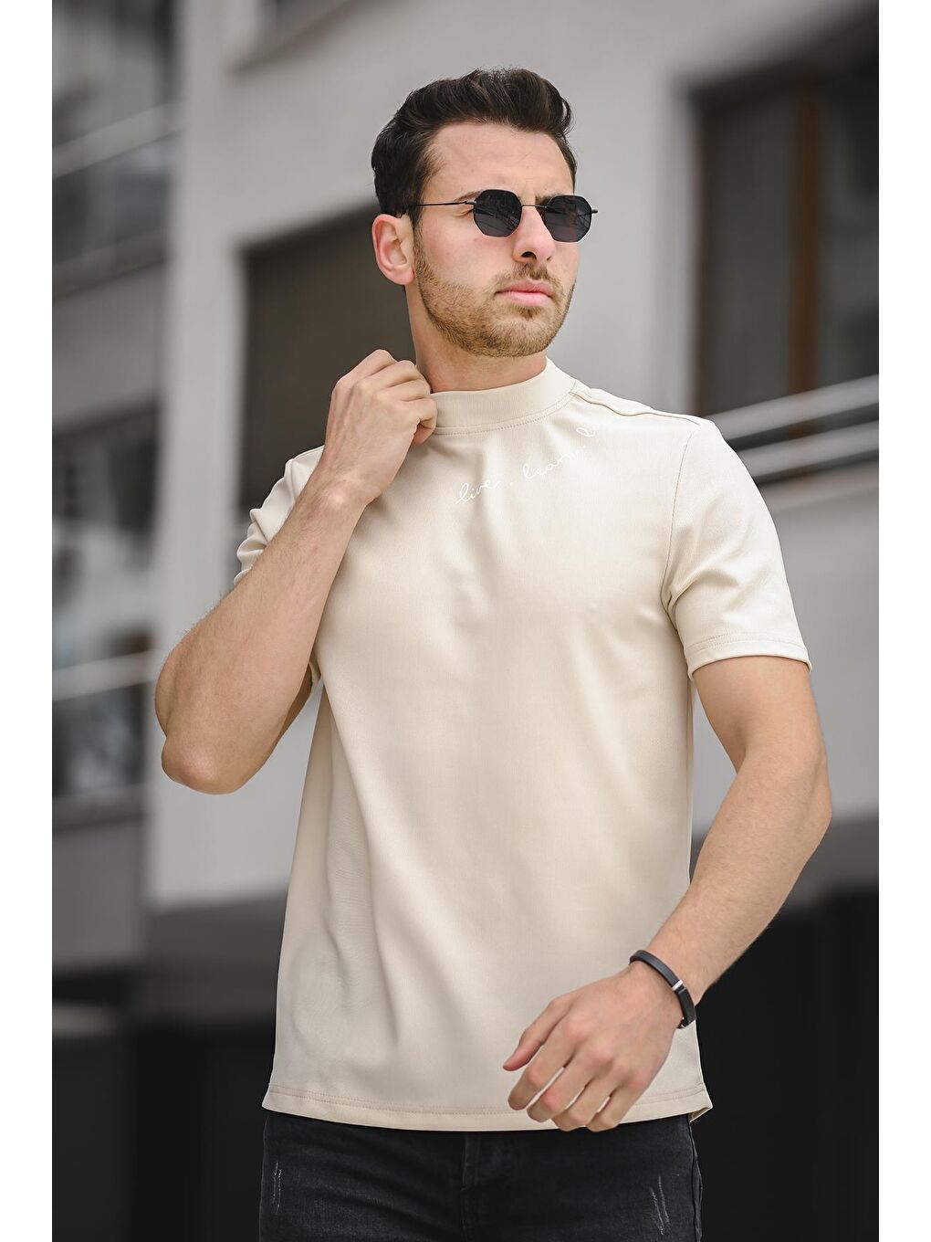 Bej Slim Fit Elastanlı Baskılı Yarım Balıkçı Boğazlı Erkek Tişört-1