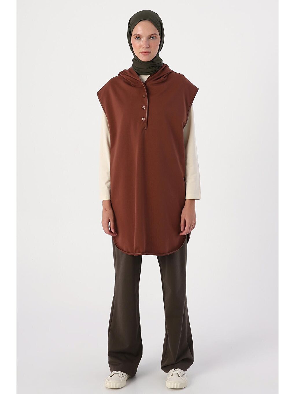 Kahverengi Açık Kahve Yarım Patlı Kapüşonlu Örme Süveter-1