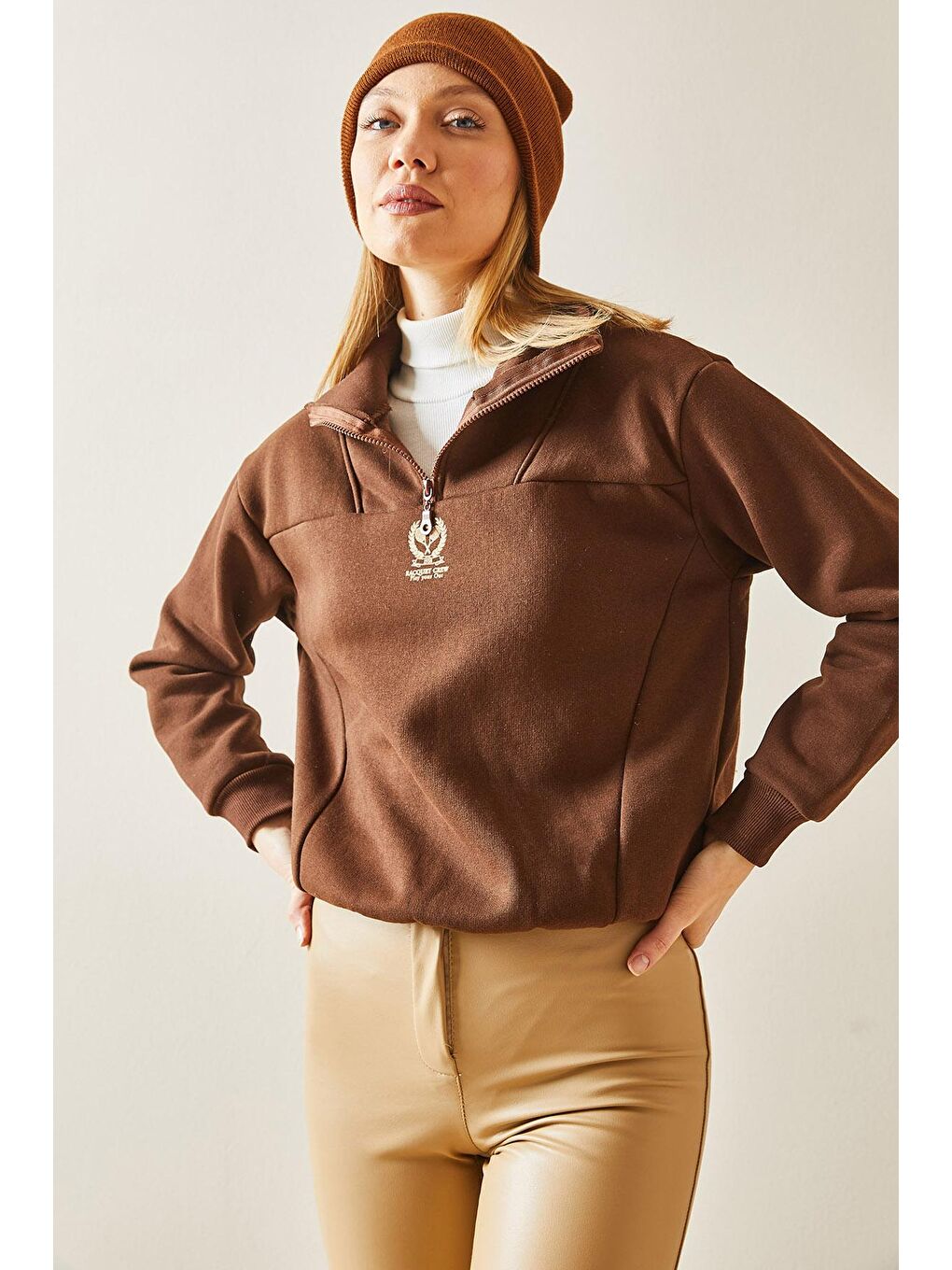 Kahverengi Dik Yaka Fermuarlı & Şardonlu Sweatshirt 4KXK8-47859-18-3
