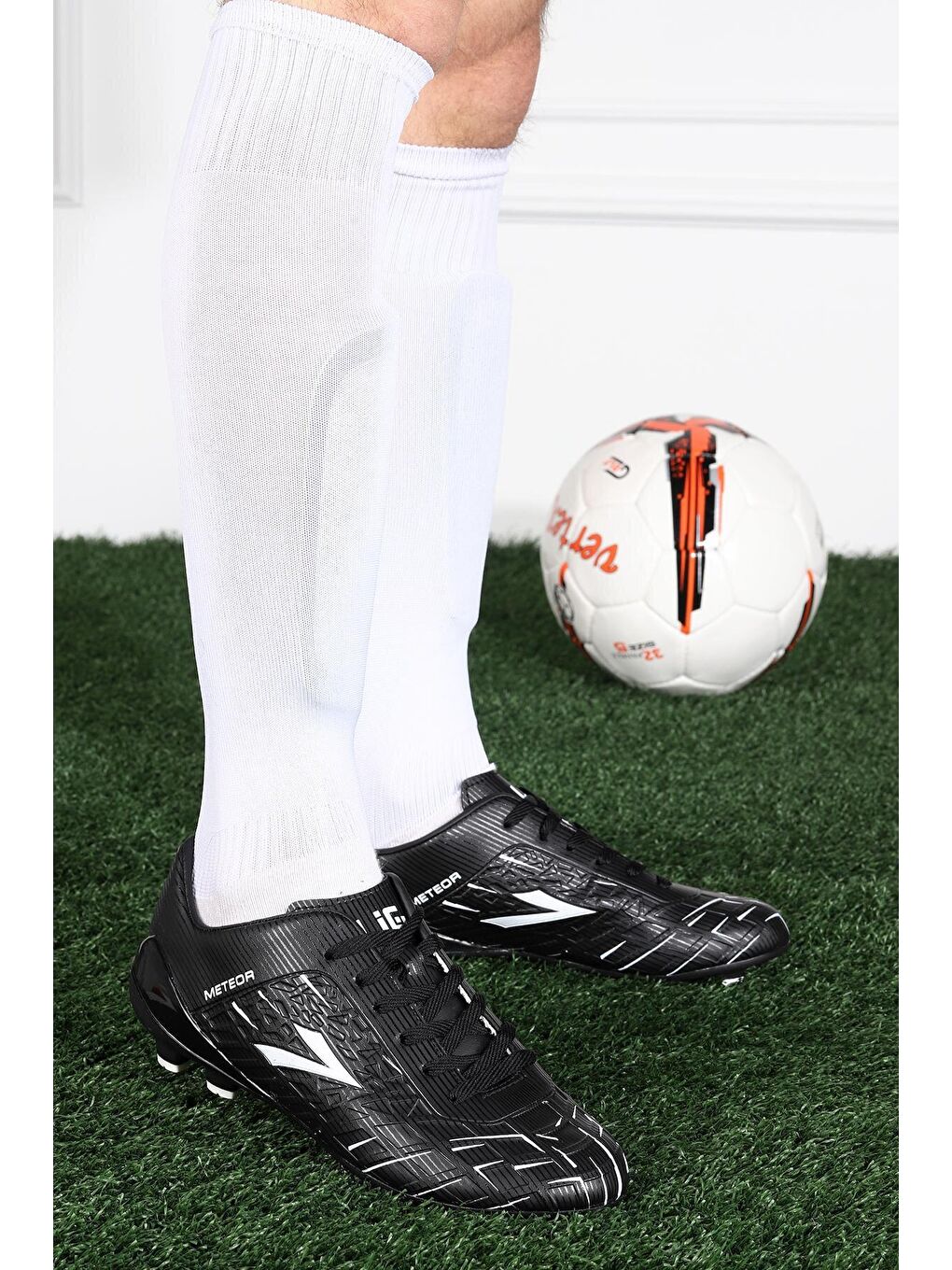 Siyah Meteor Erkek Krampon Çim Saha Futbol Ayakkabısı