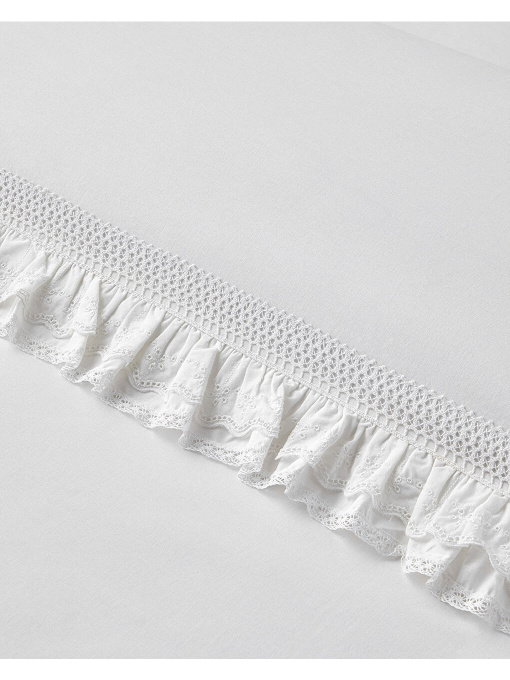 Elegance Chic Fırfırlı Kopanakili King Size Nevresim Takımı 240x220 cm Beyaz-2