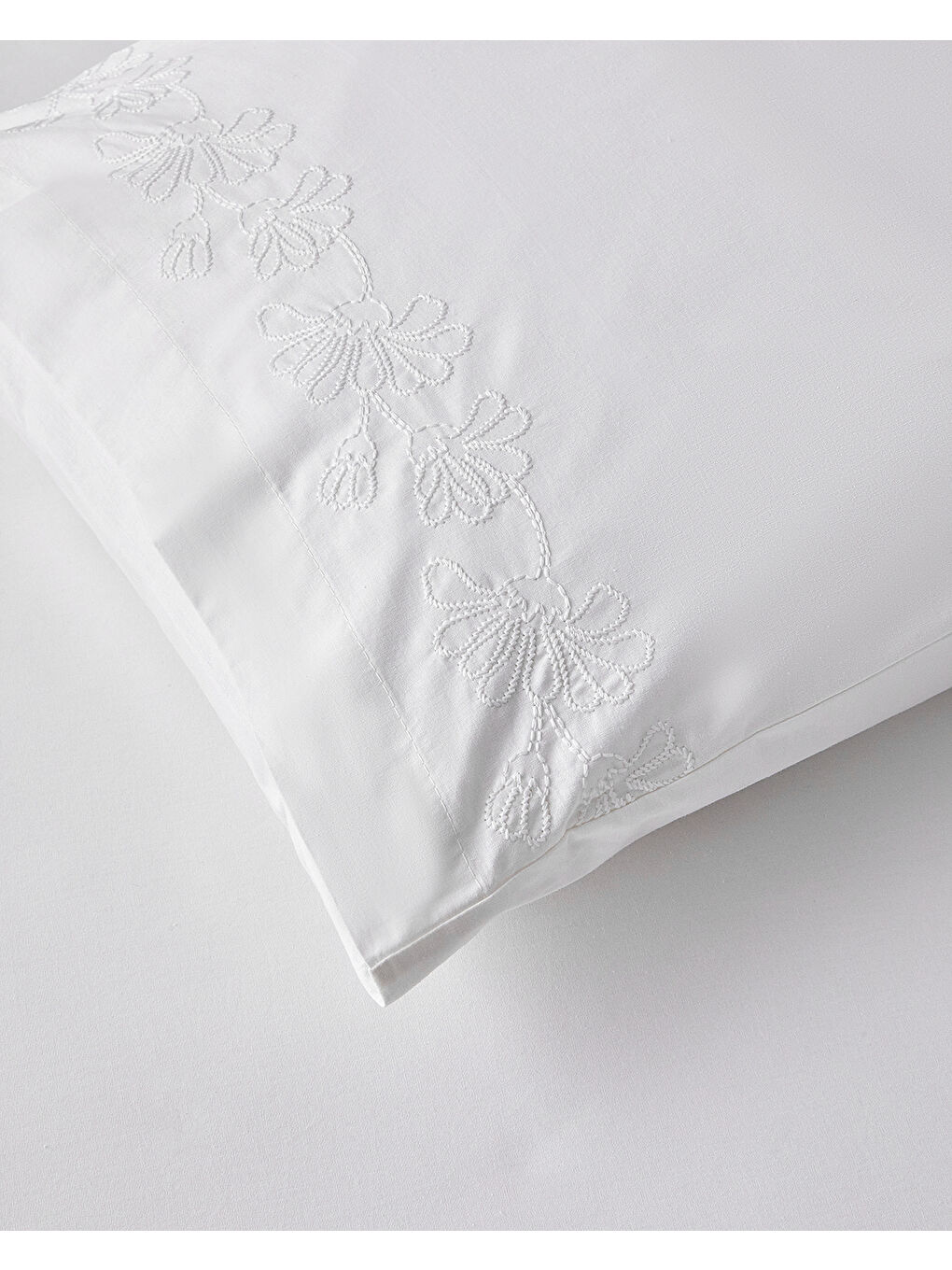 Pure Essence Nakışlı Pamuk King Size Nevresim Takımı 240x220 cm Beyaz-3