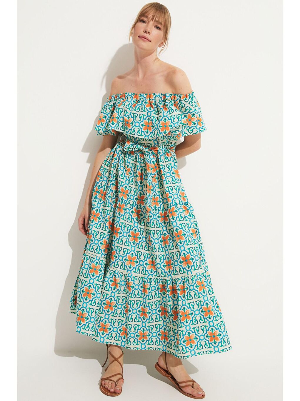 Karışık Carmen Yaka Desenli Poplin Elbise