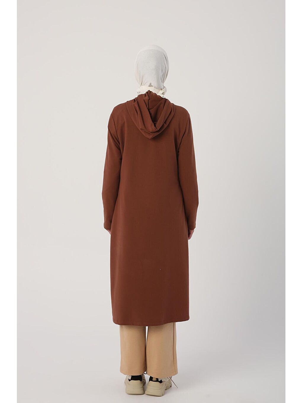 Kahverengi Kahve Kapüşonlu Aplike Nakışlı Fermuarlı Hırka-3