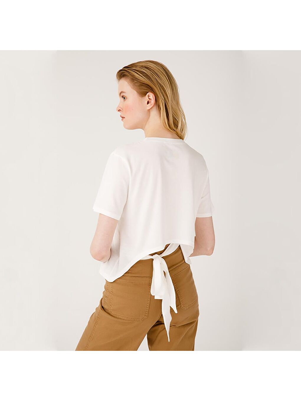 Beyaz Nature Boğazda Bisiklet Kadın T-shirt-6