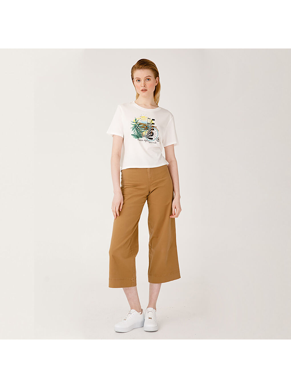 Beyaz Nature Boğazda Bisiklet Kadın T-shirt-9