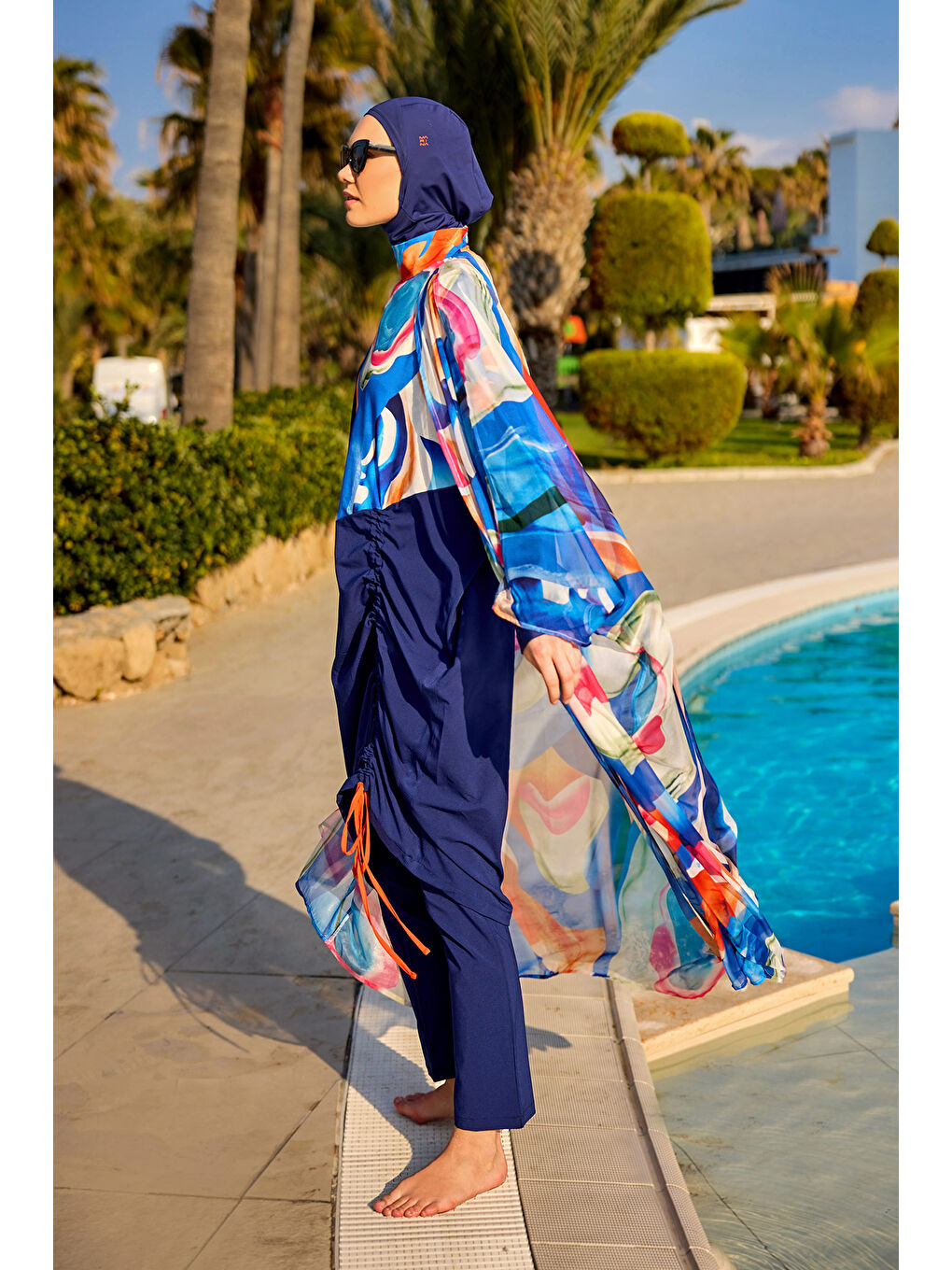 Siyah Renkli Desenli İpeksi Kimono Pareo P2508-2
