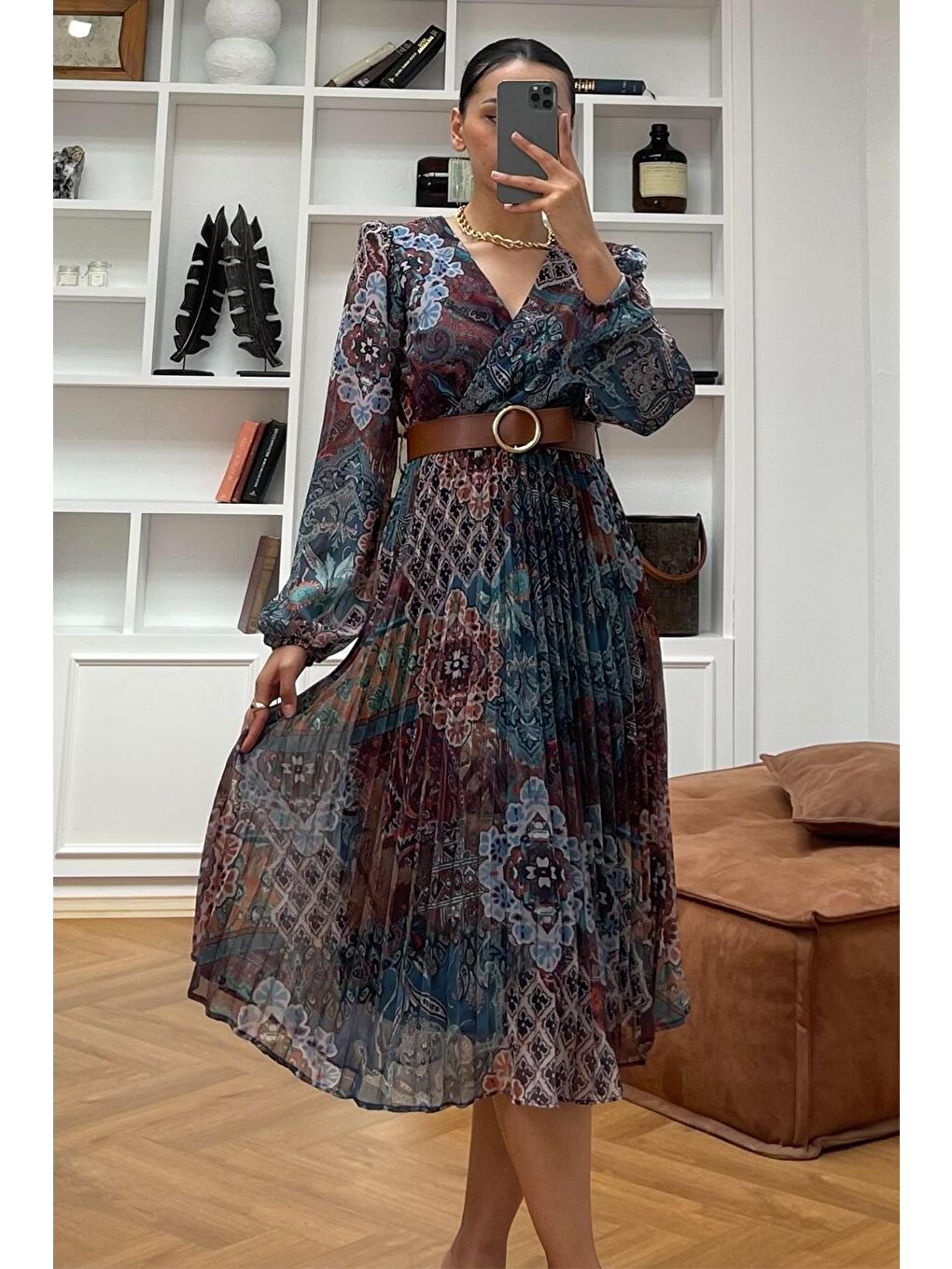 Kahverengi V Yaka Beli Lastikli Desenli Şifon Elbise Mg2225-1