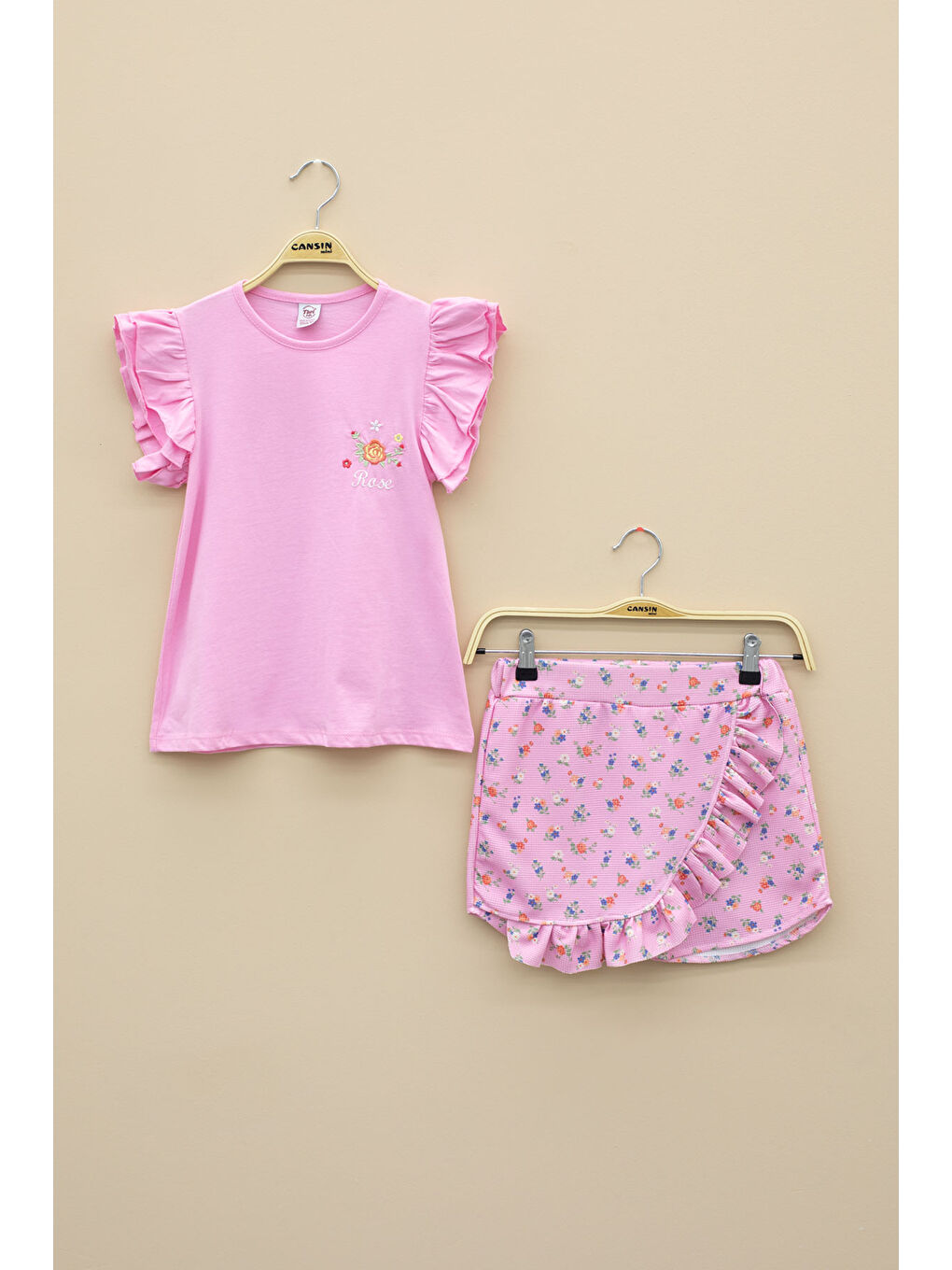 Pembe Kolları Fırfırlı Çiçek Desenli Şort Etekli 2'li Takım 20716
