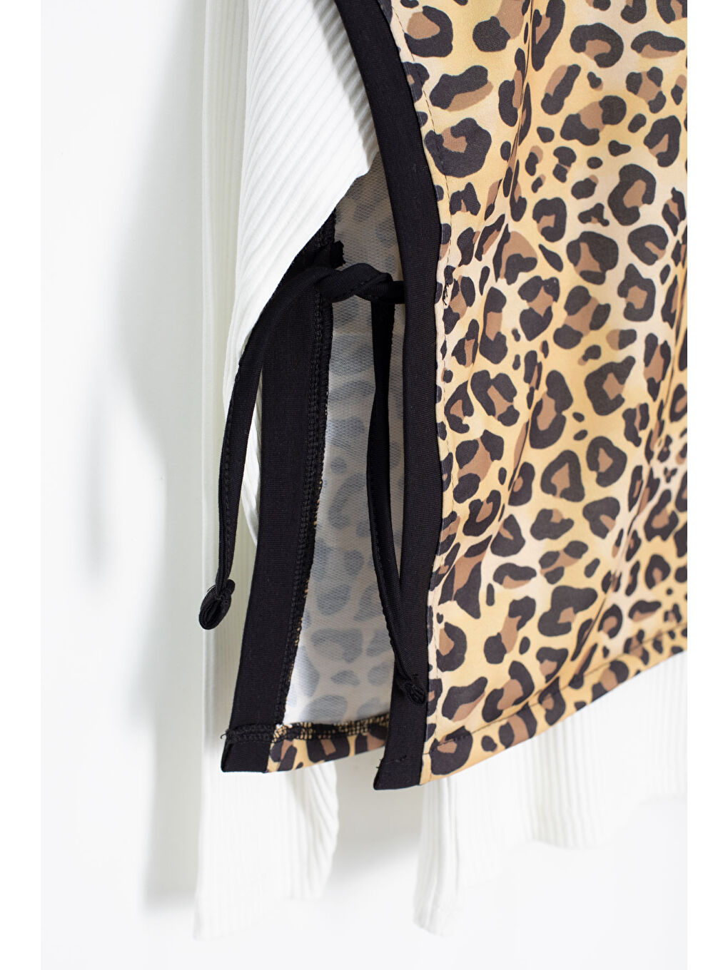 Beyaz Leopar Desenli Süveterli Badili Kız Çocuk Pantolonlu 3lü Takım 20690-2