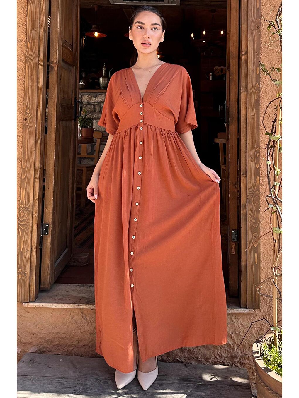 Kahverengi Kiremit V Yaka Düğmeli Elbise Mg2339-3