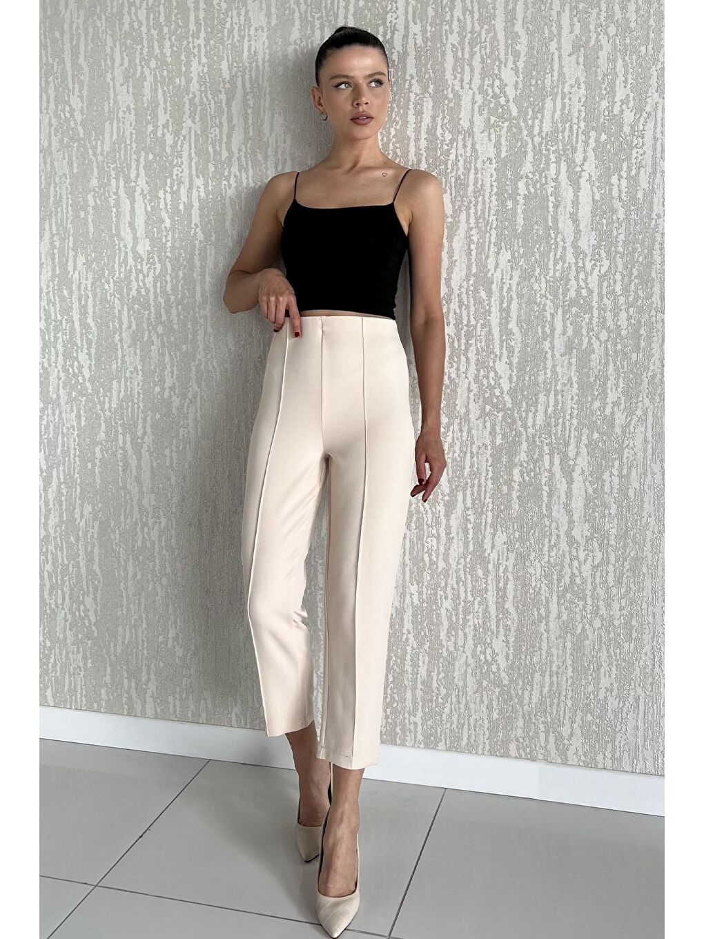 Bej Ön Çimalı Bel Lastikli Kadın Dar Paça Pantolon-1