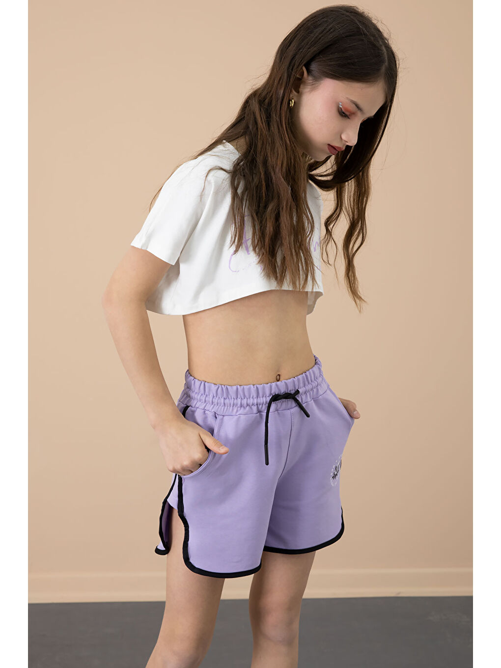 Lila Yanları Yırtmaçlı Çiçek Baskılı Beli Lastikli Kız Çocuk Şort 20737-2