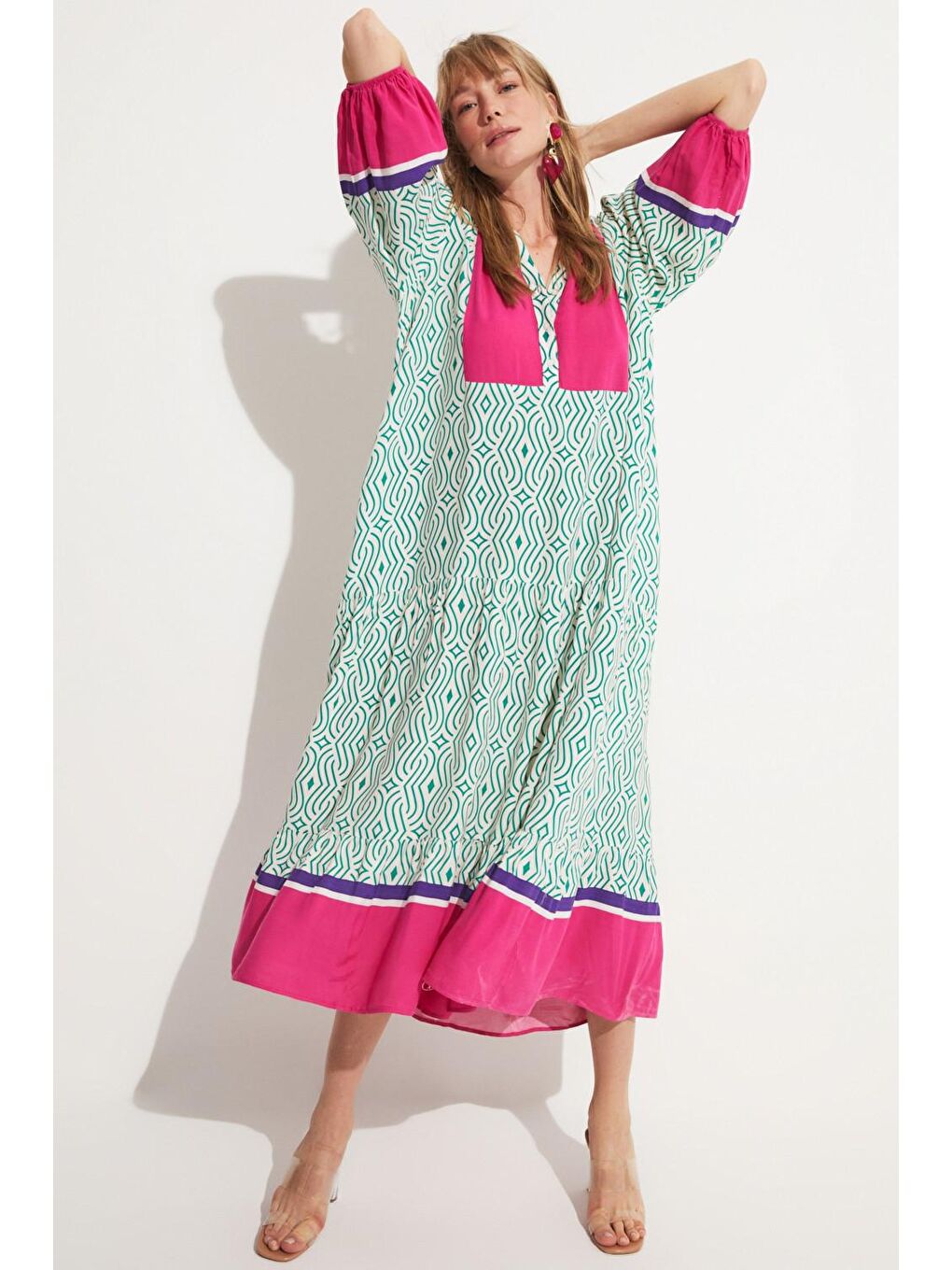 Karışık Kadın Desenli Rahat Kesim V Yaka Maxi Elbise-2